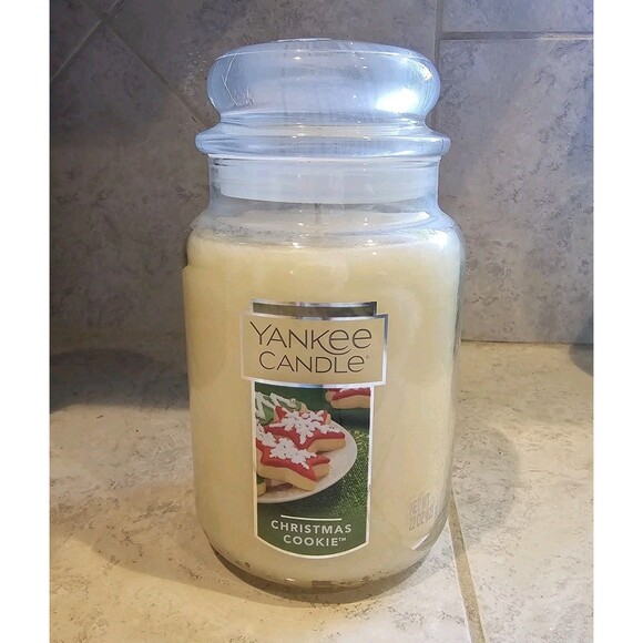 Yankee Candle Christmas Cookie Scent 22 oz. Large Jar Candle Holiday - Picture 1 of 5